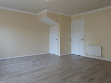 4 bedroom detached house to rent - Photo 3