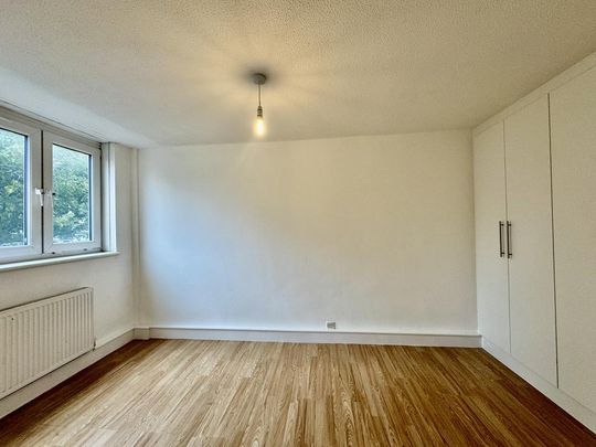 4 bedroom terraced house to rent - Photo 1