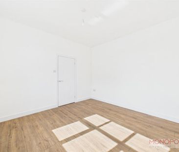 2 bedroom semi-detached house to rent - Photo 4