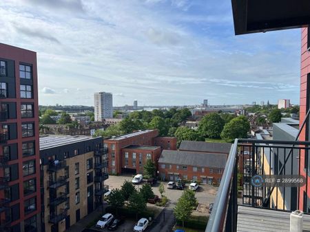 2 bedroom flat to rent - Photo 4