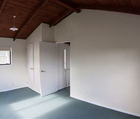 Fabulous handy location in Glenfield- 3 Bedroom Home - Photo 4