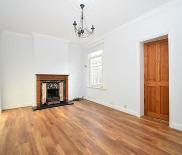 2 bedroom semi-detached house to rent - Photo 3