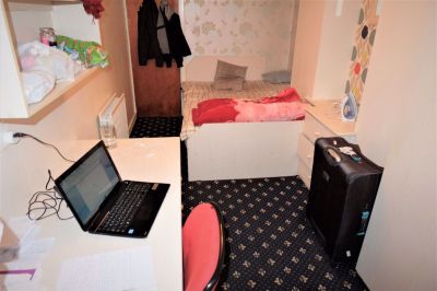 3 bedroom Flat in Hollybank, Leeds - Photo 5