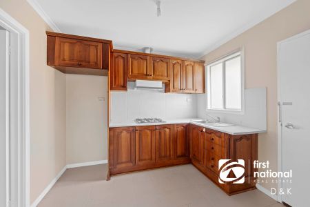 Spacious 3 Bedroom home with Self-Contained Bungalow - Photo 4