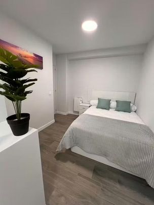 Calle de Sánchez Preciado, Madrid, Community of Madrid 28039 - Photo 1