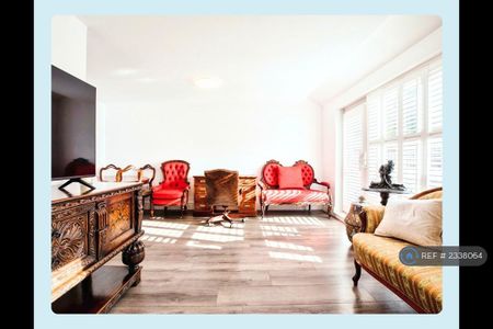 2 bedroom maisonette to rent - Photo 2