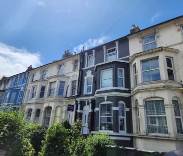 1 bedroom flat to rent - Photo 3