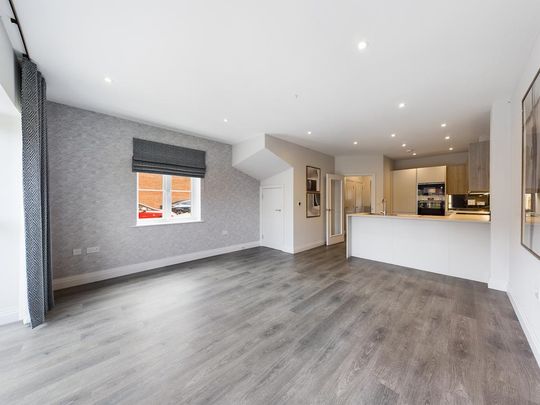 4 bedroom townhouse to rent - Photo 1