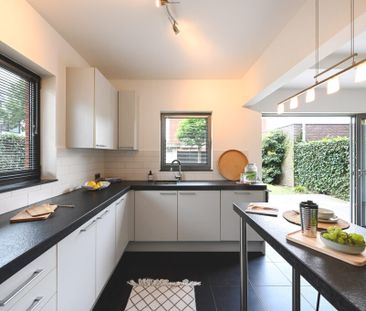 Mooi gelijkvloers appartement met ruime tuin en parking - Photo 4