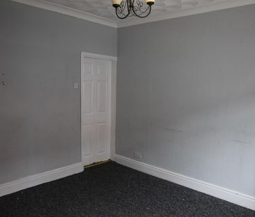 3 Bedroom Terraced House for Rent - Photo 1
