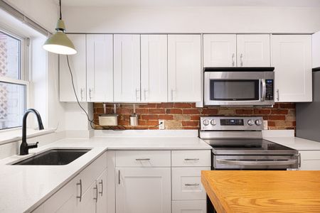 For Lease - 729 Indian Road, Toronto, Ontario - Photo 4