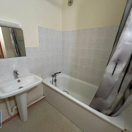 Location Appartement 1 pièce 24m² LAVAL 53000 - Photo 3