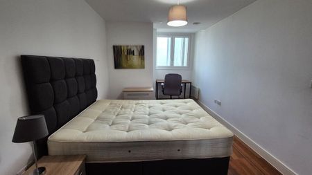 2 bedroom apartment to rent - Photo 2