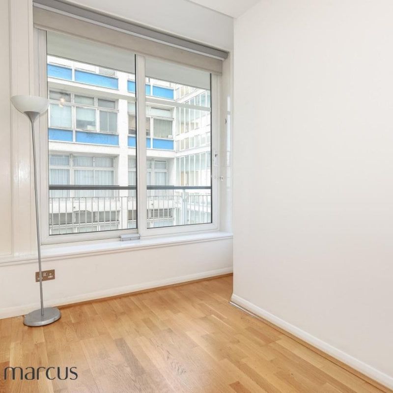 Newington Causeway - Photo 1