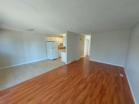 Quiet 4-Plex in Clearview Meadows - Photo 4