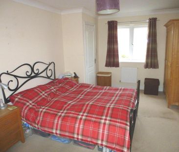 4 bedroom detached house to rent - Photo 3