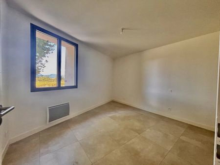 Location Appartement 4 pièces 120 m2 à Gignac - Photo 3