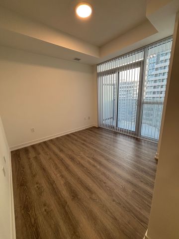 For Lease - 8 Interchange Way Unit# 5002, Vaughan, Ontario - Photo 2