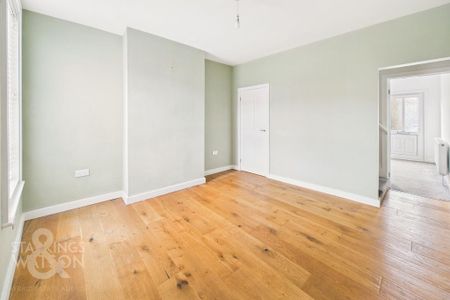 3 bedroom terraced house to rent - Photo 3