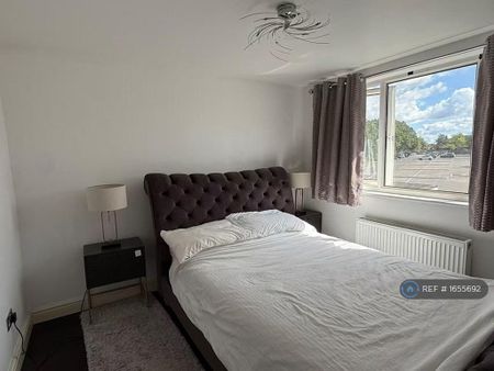 3 bedroom terraced house to rent - Photo 4