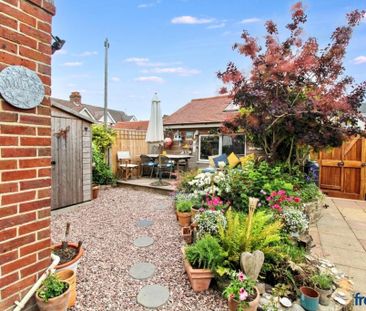 2 bedroom ground floor flat to rent - Photo 5