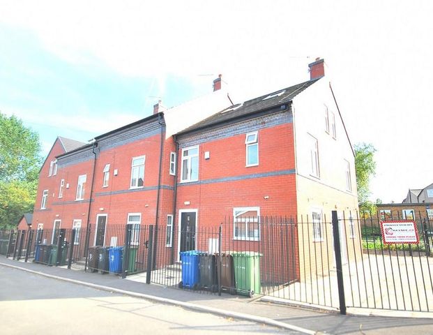 1 bedroom in a house share to rent - Photo 1