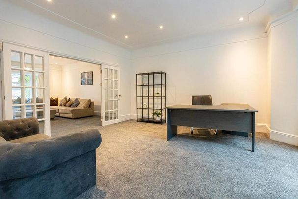 4 bedroom house to rent - Photo 1