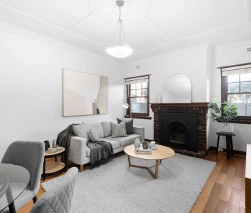 Gorgeous Family Living! - Photo 1