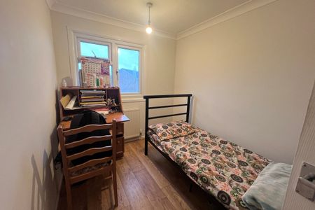 Eastfields - Photo 5