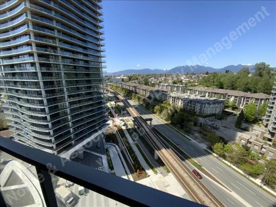 4XXX Lougheed Highway 1306 Burnaby - Photo 1