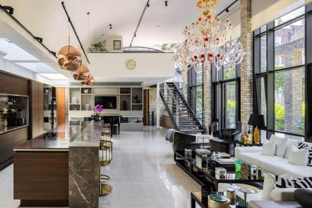 5 bedroom detached house to rent - Photo 3