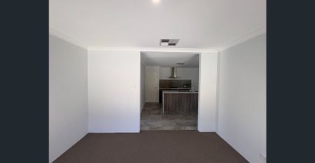 4x2 House in Secret Harbour offering Seaside Charm - Photo 2