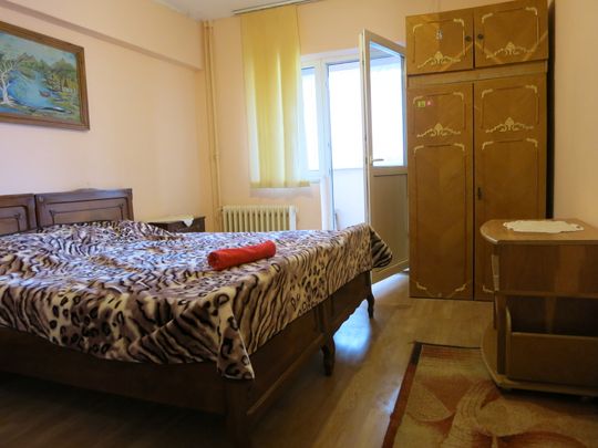 3 rooms apartment for rent Center Iasi # code 415 - Photo 1