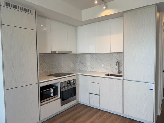 For Lease - 28 Interchange Way Unit# D-3705, Vaughan, Ontario - Photo 1