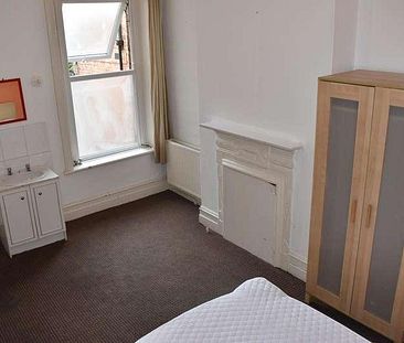 Bournemouth, Dorset, BH1 - Photo 4