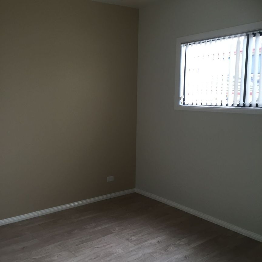 BRAND NEW 2 BEDROOM GRANNY FLAT - Photo 1