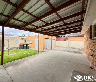 Spacious Family Home - Photo 5