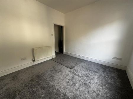 1 bedroom property to rent - Photo 2
