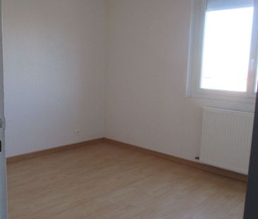 Location Appartement 3 pièces 77m² - Photo 3