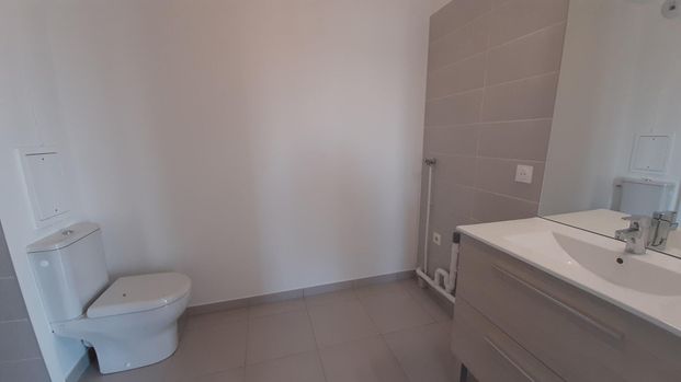 location Appartement T2 DE 41.81m² À NEUILLY PLAISANCE - Photo 1