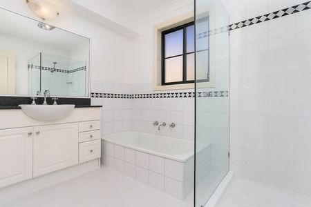 Beautiful Victorian Style Terrace - Photo 4