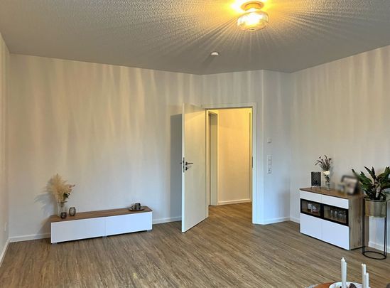 Energetisch hochwertig: Oberwohnung mit Balkon und einer Einbauküche in zentraler Lage von Remels - Foto 1