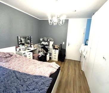 Hübsche 2-Zi.-Whg. mit modernem Tageslichtbad und Balkon, frei ab 0... - Foto 2