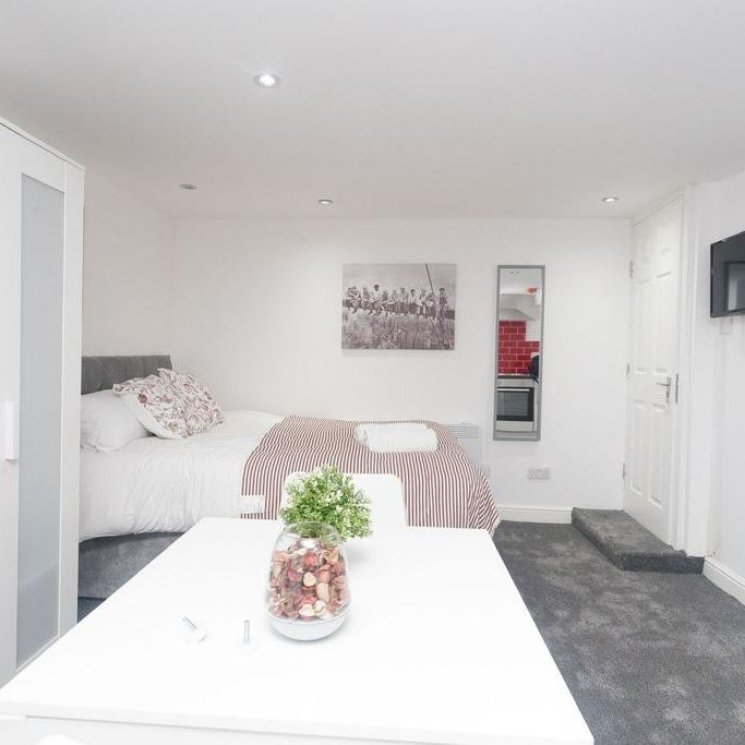 Studio to rent - Photo 1