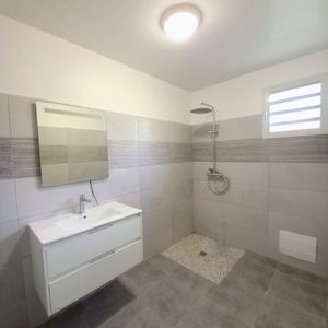 Location maison 4 pièces, 93.97m², Les Trois-Îlets - Photo 2