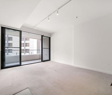 Stylish One Bedroom Apartment with Stunning District and Parkland V... - Photo 4