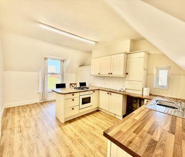 2 bedroom apartment to rent - Photo 4
