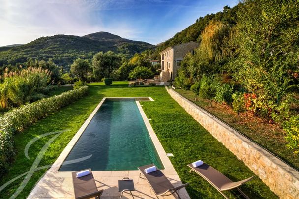 Maison à louer Vence, Cote d'Azur, France - Photo 1