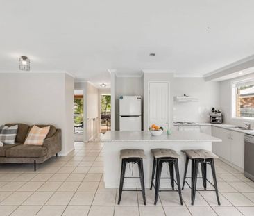 Neat & Spacious Home in a Handy Location - Photo 5