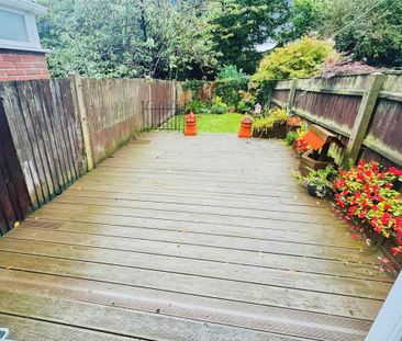 2 bedroom terraced house to rent - Photo 4